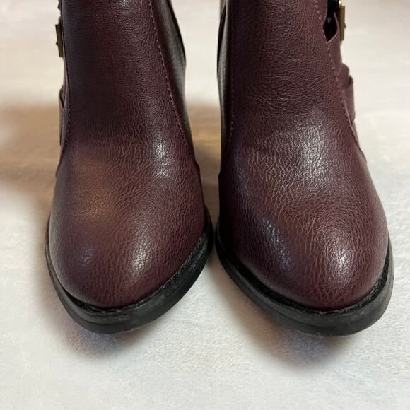 Wild Diva Dominic Buckle Heel Booties Size 8 Western Trendy Colorful Bohemian - Picture 3 of 9